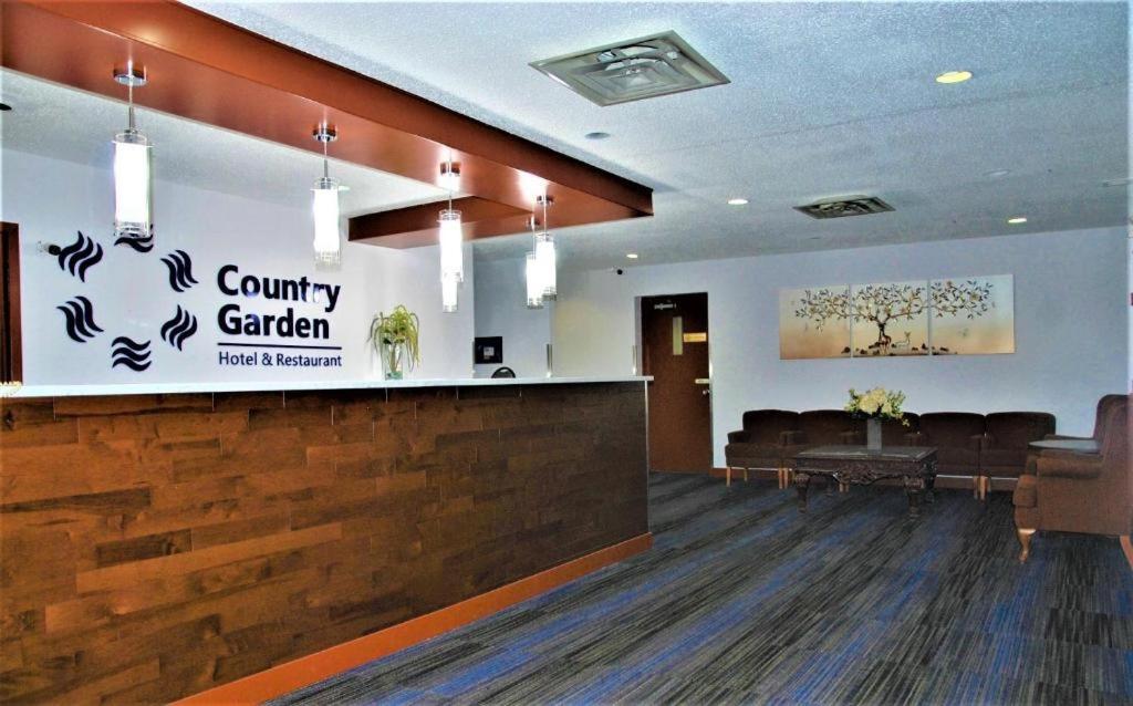 Country Garden Inn & Restaurant Smoky Lake Exteriör bild